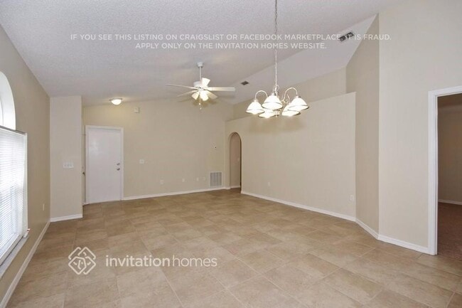 Photo - 438 Cadenza Dr