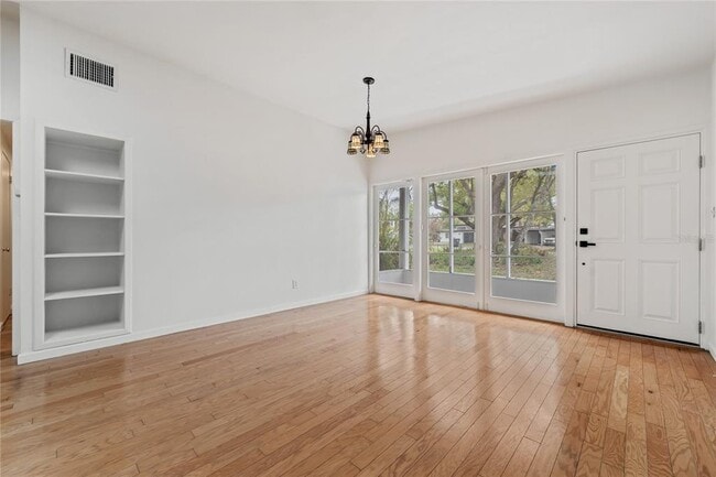 Photo - 2115 Sycamore Dr