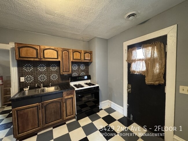 Photo - 3429 2nd Ave S