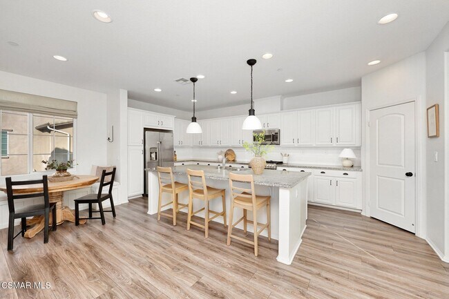 425 Stratus Ln