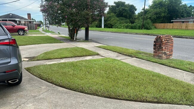 Photo - 8011 Dwyer Rd