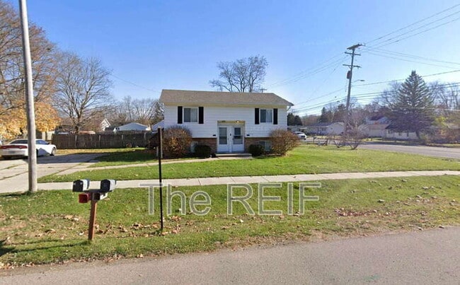 Building Photo - 2010 Adelpha Ave Rental