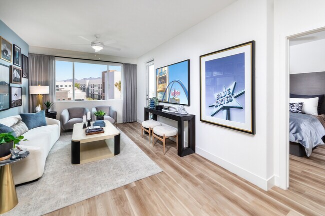 Expansive windows for abundant natural light - Marlowe South Las Vegas