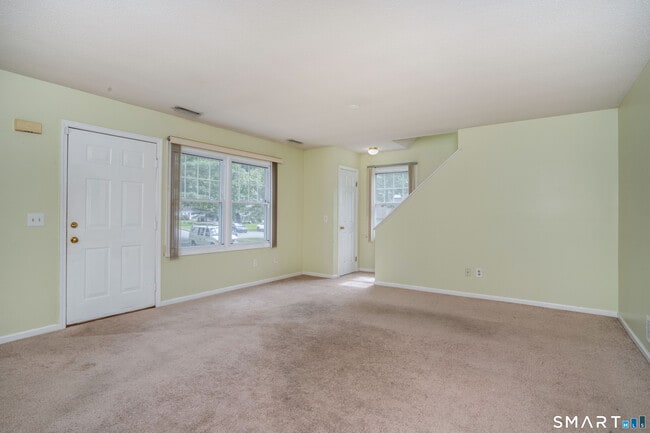 Photo - 302 Briarwood Ct Unit 302