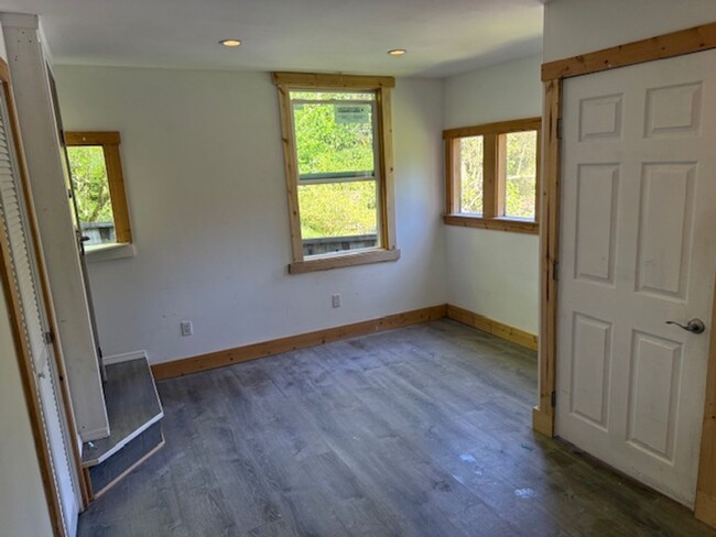 Building Photo - Highway 9 5420 Unit 5 Rental