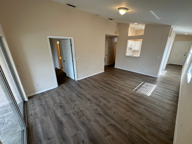 Photo - 26747 Little John Ct Unidad 10