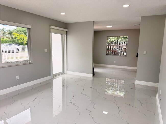 Photo - 252 NW 50th Ave