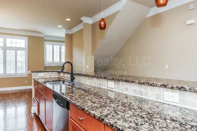 Photo - 1258 DeKalb Ave NE