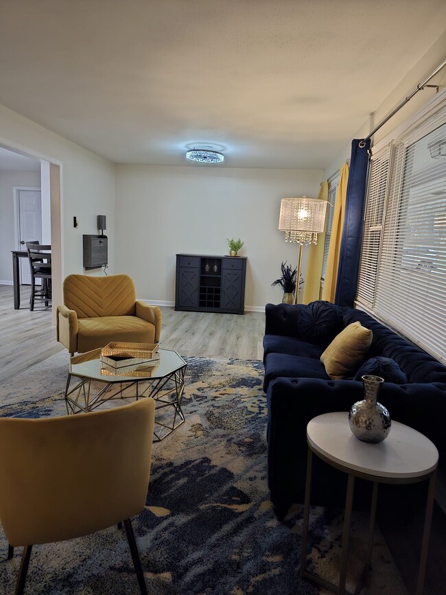 Family Room - 6702 Songwood Dr House