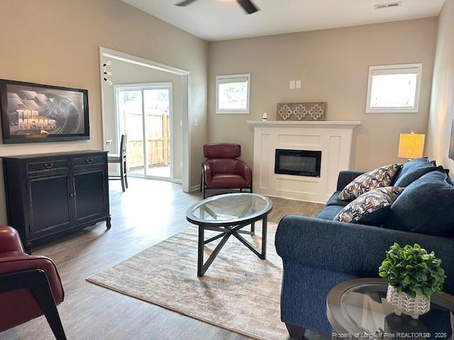 Photo - 892 Kingscote Dr