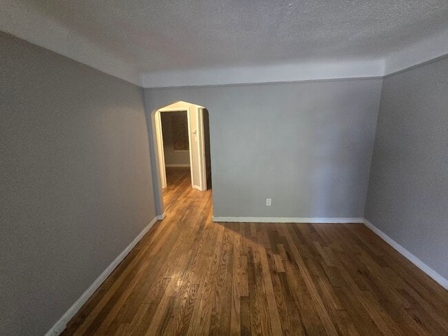 Photo - 10860 Duprey St