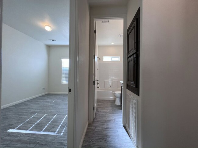 Photo - 2206 S Ellsworth Rd