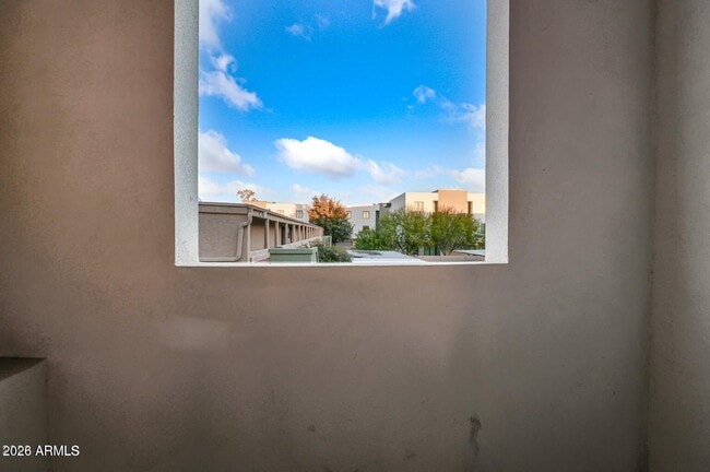 Photo - 1023 W 5th St