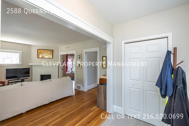Photo - 2588 Queenston Rd