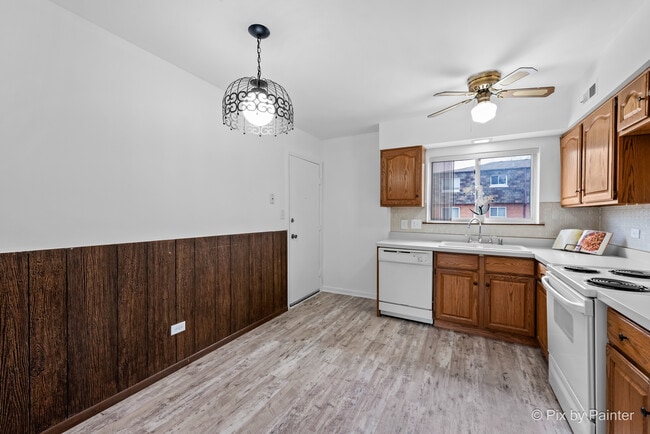 Photo - 9407 Bay Colony Dr Unit 2W