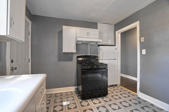 Photo - 1443 S 32nd St Unit 2