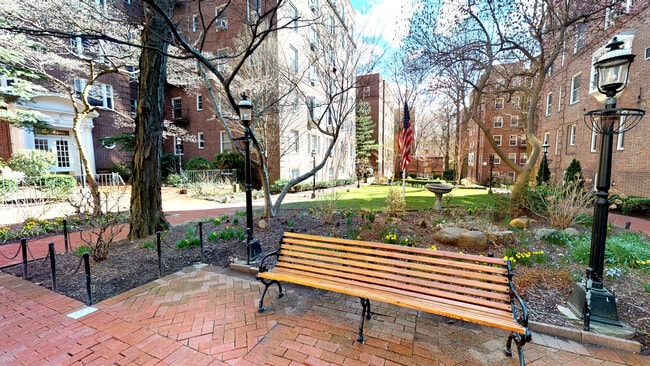 Photo - Hampton Court