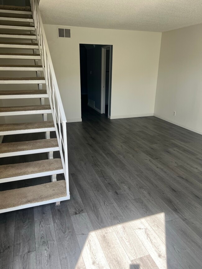 Photo - Claremont Pacifica Apts