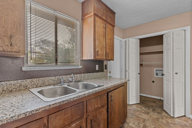 Photo - 1503 Indian Trail Unit A