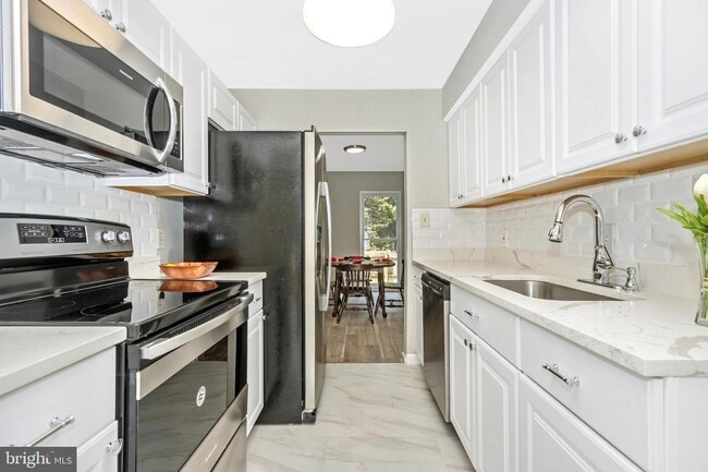 Photo - 7249 Mill Run Dr