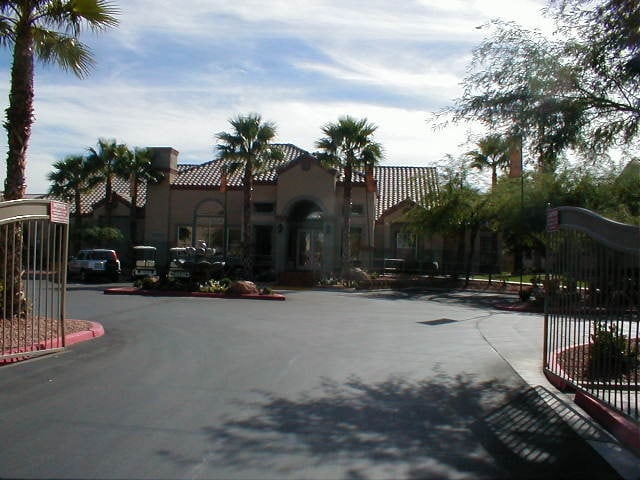 Building Photo - First floor unit in upscale SW community n... Rental