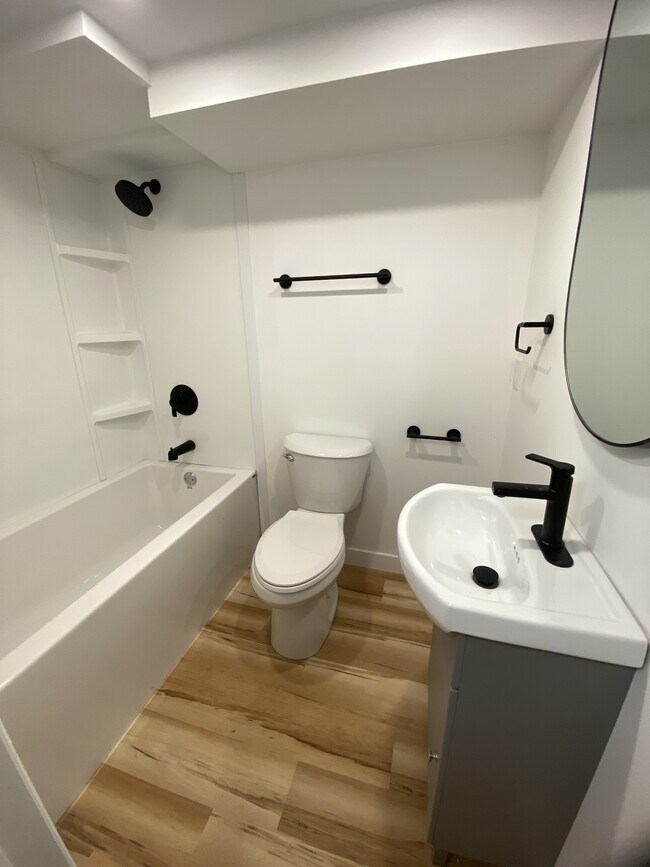 Photo - 340 Trudeau Dr Unit Lower