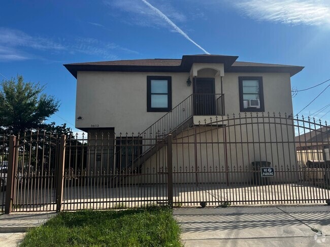 Building Photo - 3612 Santa Cleotilde Ave Unit Upstairs Rental