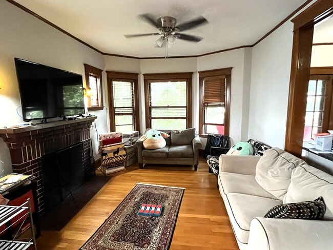 Photo - 334-336 School St Unit 2