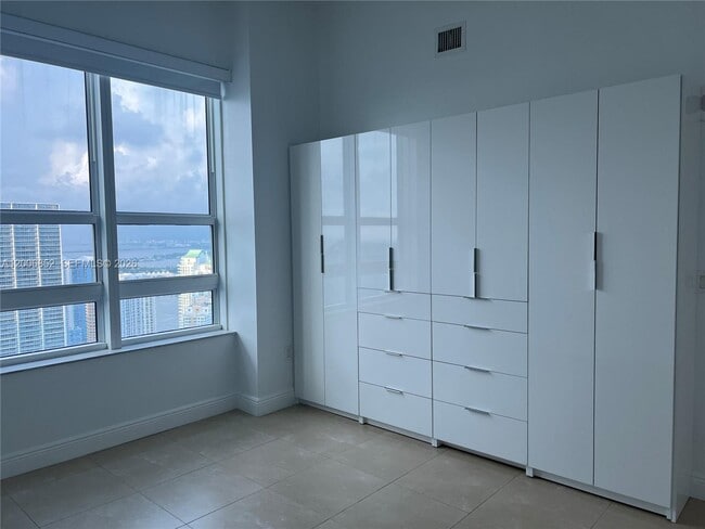 Photo - 950 Brickell Bay Dr Unidad 5402