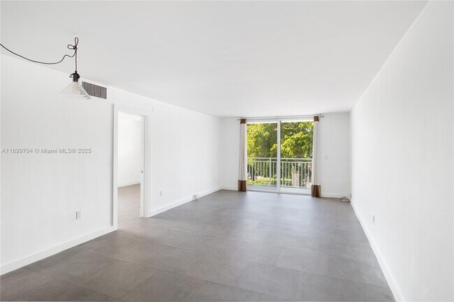 Photo - 1045 10th St Unidad 304