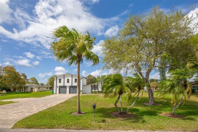 Photo - 17101 SW 48th St