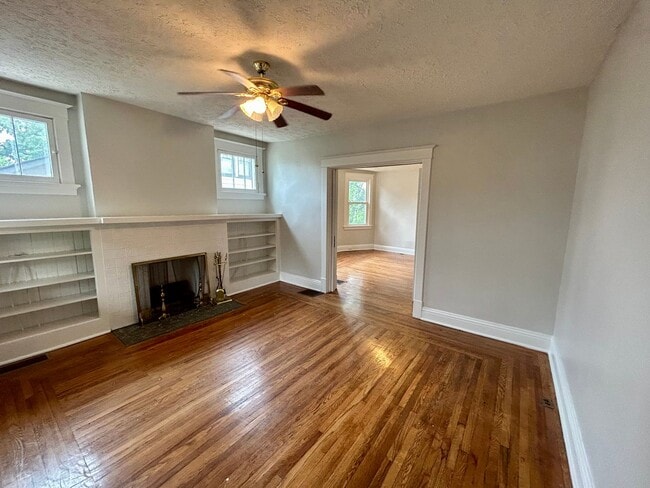 Photo - Norwood - Lovely, clean quiet 3bed in side by side duplex