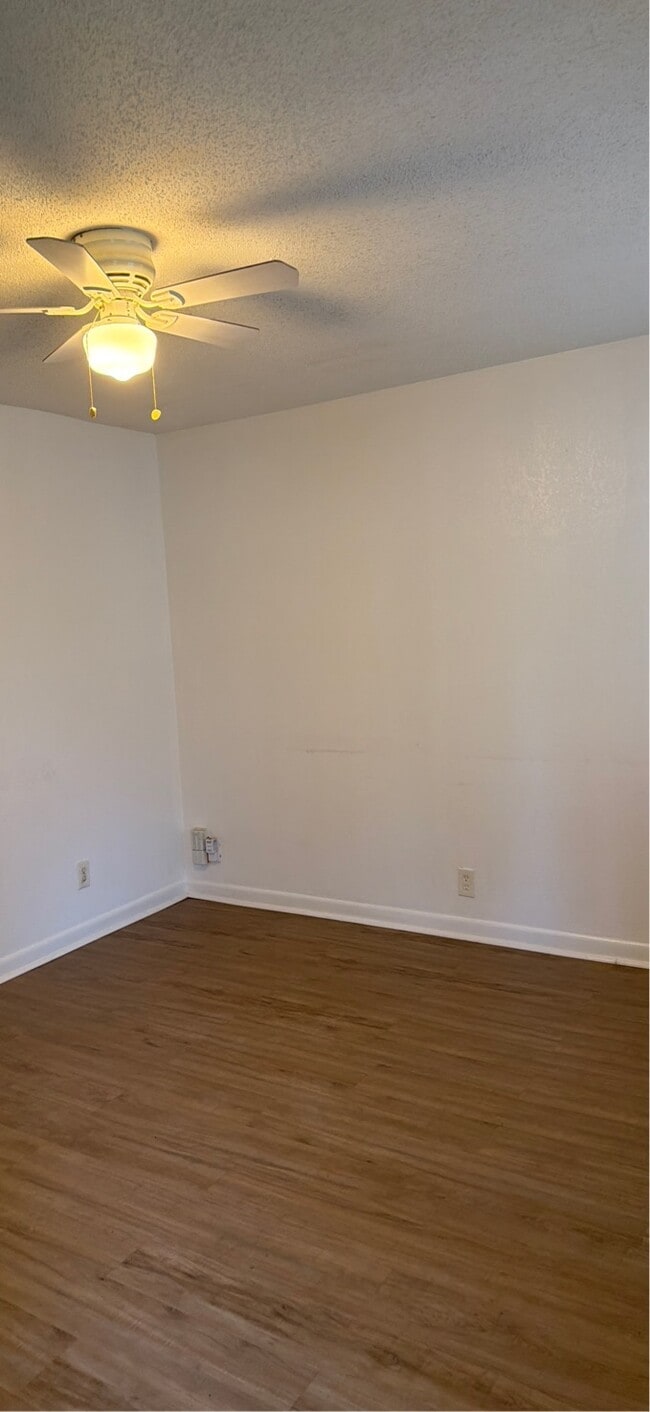 Photo - 2721 Clayton Dr NW