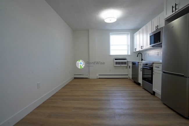 Photo - 740 E 7th St Unit 15