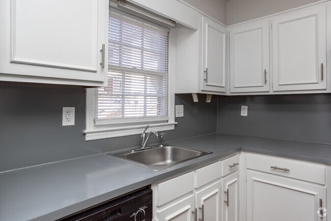 2BR, 1BA - 1,200SF - Kitchen - The Cove