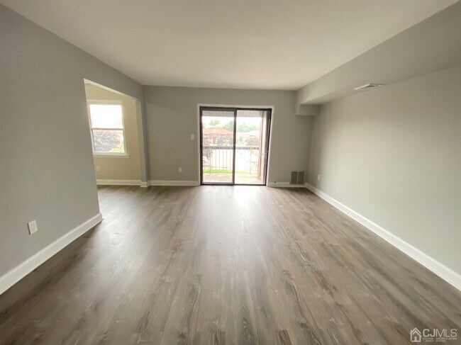 Photo - 1429 Raspberry Ct