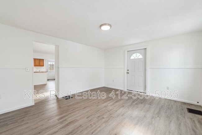 Photo - 2128 Candee St