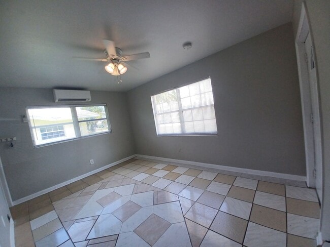 Photo - 4970 Vincennes St Unit 4970 Vincennes Street 2A