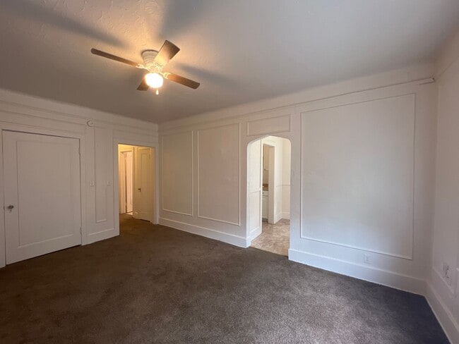 Photo - Washington Apartments