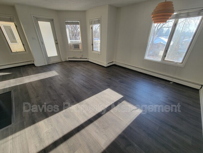 Photo - 9138-9183 83 Ave NW Unit #302