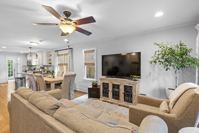 Photo - 2119 Wilmore Dr