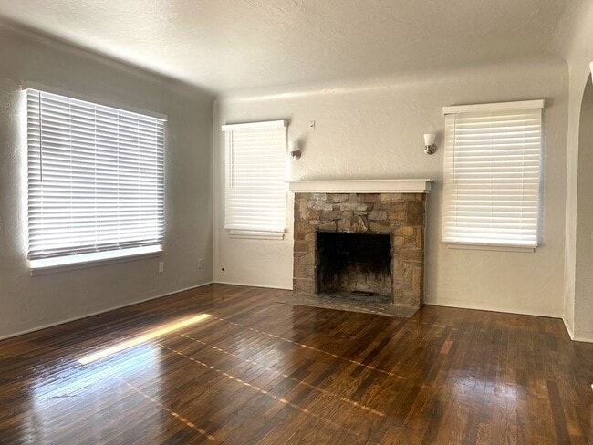 Photo - Lovely 2-bdrm./1-bath home with bonus room available now!