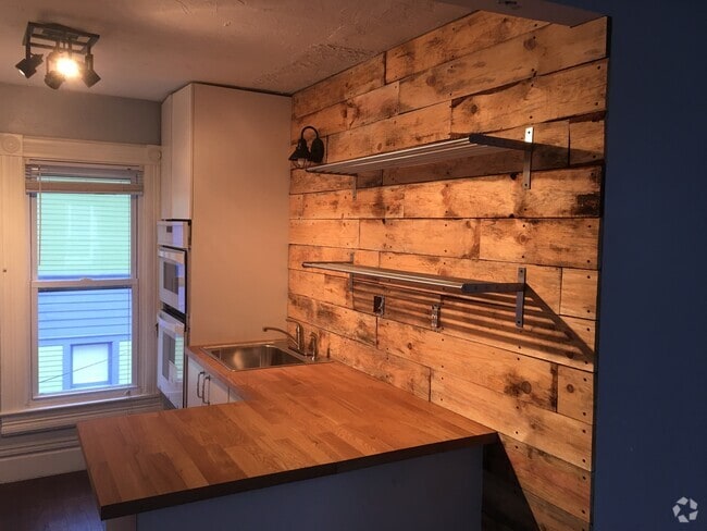 Building Photo - 918 South Westnedge Ave Unit #2 Rental