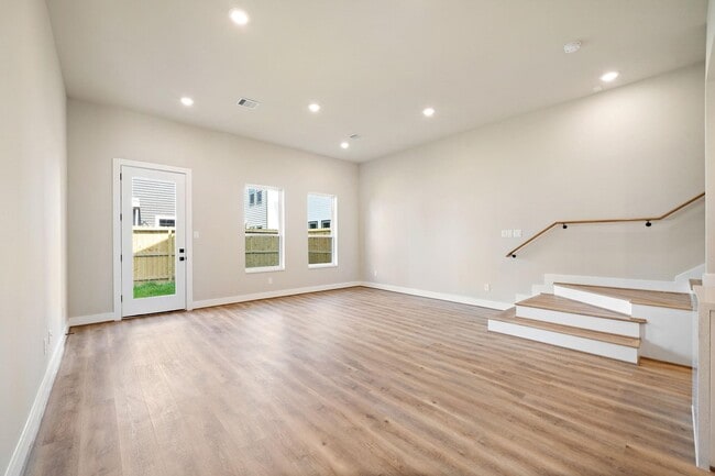 Photo - 5831 Francis Oak Ln