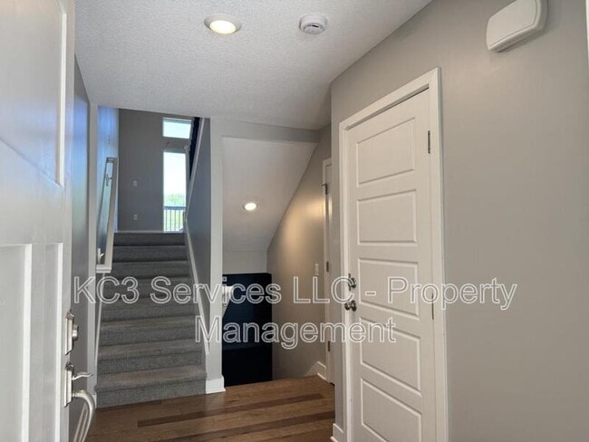 Photo - 2026 SW Holdbrooks Dr