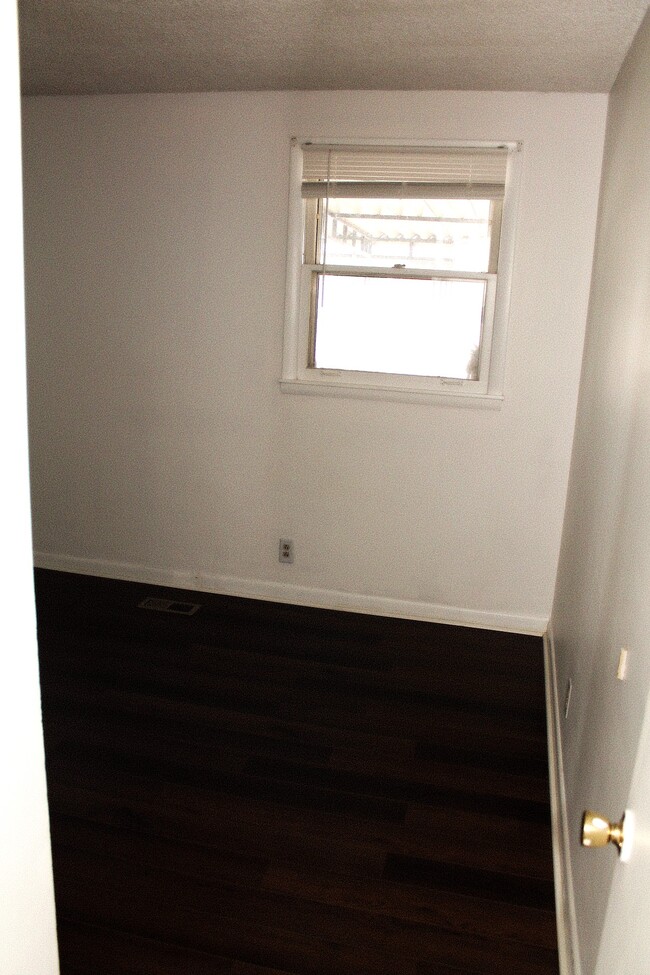 Photo - 209 East Ave