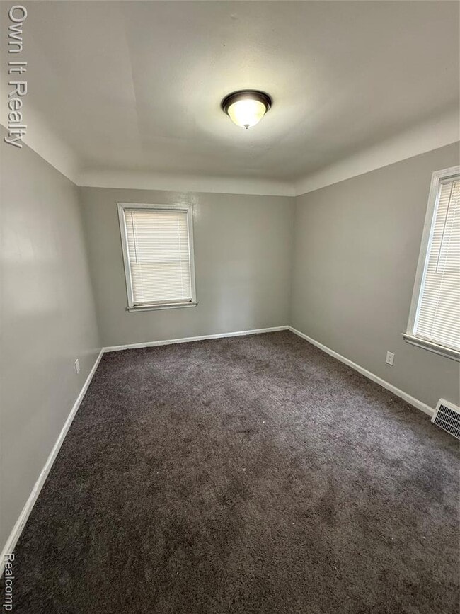 Photo - 18705 Avon Ln