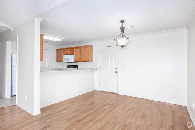 3BR, 2BA - 1,100SF - Dining Room