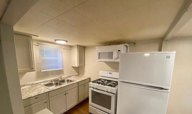 507 Cedar Crest Ct