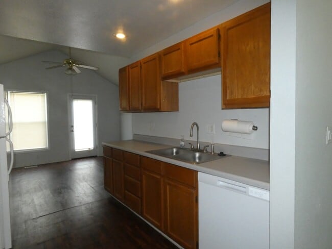 Photo - 275 Hazel Ct